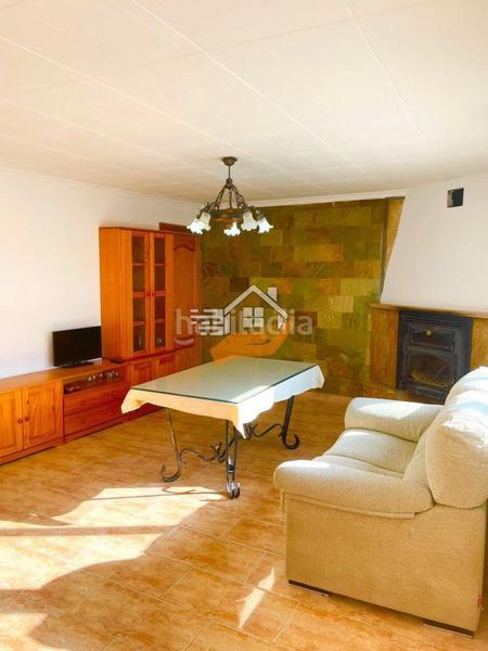 Foto ffe22e0f-4734-4c23-a316-110f8abffcab. Reihenhaus mit parking in Oria