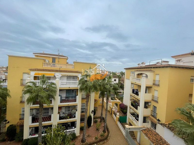 Foto 39b5d774-8097-4b3a-9cfa-4b2f573670e3. Dachwohnung mit parking in Zona Playa de los Locos Torrevieja