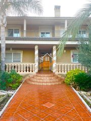 Xalet en El Palmar. Chalet en venta en el palmar, 7 dormitorios.