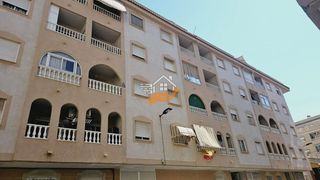 Etagenwohnung en El Molino. Piso en venta en torrevieja, 2 dormitorios.