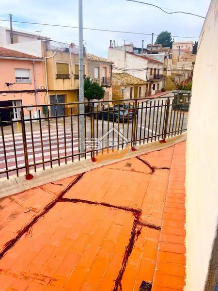 Foto 05da2f21-e697-48e8-a88a-13d8bf725ec4. Casa adossada amb aparcament a Abanilla