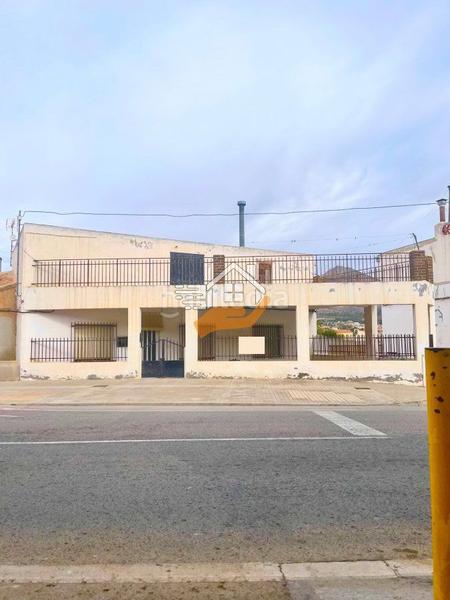 Foto c45e3bd7-d812-45d7-ae6f-7b1c7e733a2d. Casa adossada amb aparcament a Abanilla