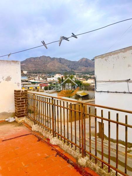 Foto ecba95e8-fcc5-4468-aa13-c4b54a7add30. Casa adossada amb aparcament a Abanilla