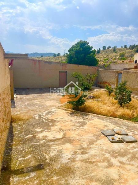 Foto 0c4bd7ec-0b92-4fbd-9fda-1037478ce838. Casa amb aparcament a Abanilla