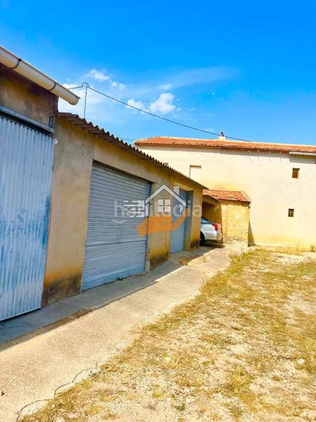 Foto a98204d8-cf4b-43ac-9adc-3248030a689f. Casa amb aparcament a Abanilla