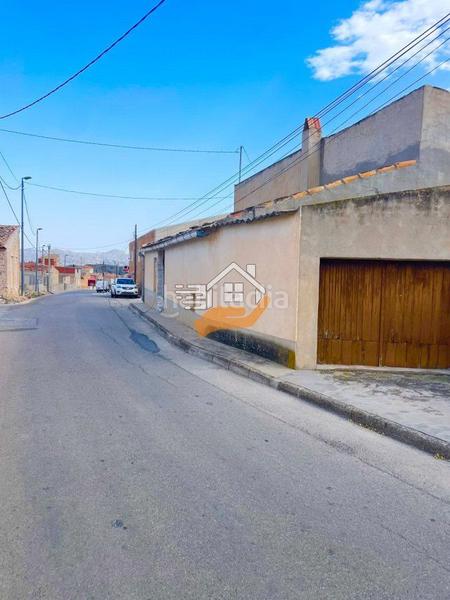 Foto caa3ae8f-57ab-4b3d-8bf9-dede3071ad54. Casa amb aparcament a Abanilla