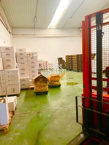 Foto 0dc57b1e-d336-4cca-aa10-f9dda2414d7c. Bâtiment à usage industriel dans Vélez - Rubio