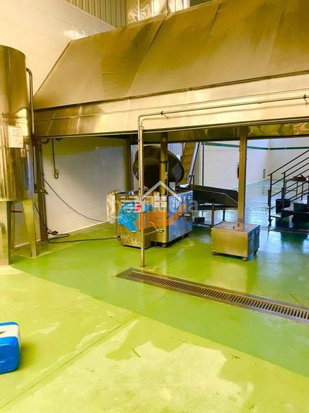 Foto 5d83a8d6-dfca-4520-90b4-b661e899f7b2. Bâtiment à usage industriel dans Vélez - Rubio