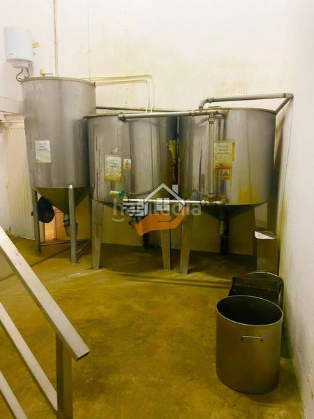 Foto 8b5e52bc-7ee8-42e8-b1b1-9750a9121f97. Bâtiment à usage industriel dans Vélez - Rubio