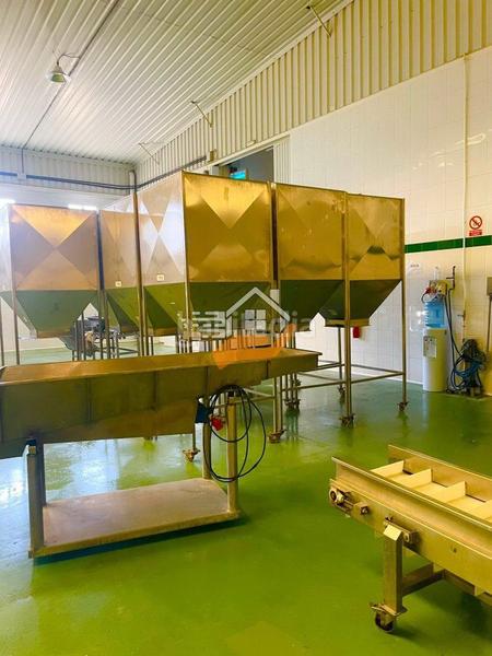 Foto da7dde9d-2fab-4601-96a0-e4ce5882a030. Bâtiment à usage industriel dans Vélez - Rubio