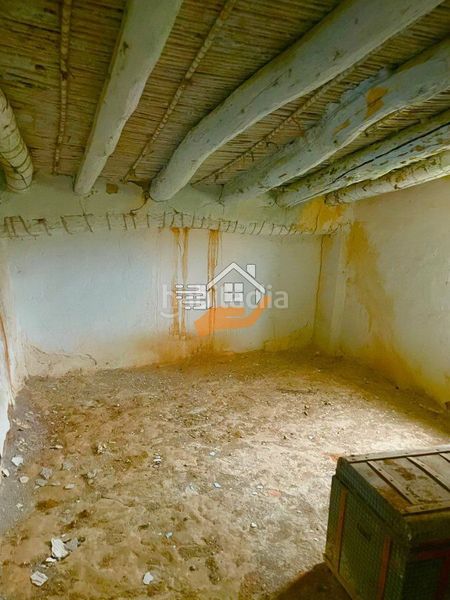 Foto 4f9d9d0d-f0e1-4657-93ce-02b948ad2ca2. Masia a Vélez - Rubio