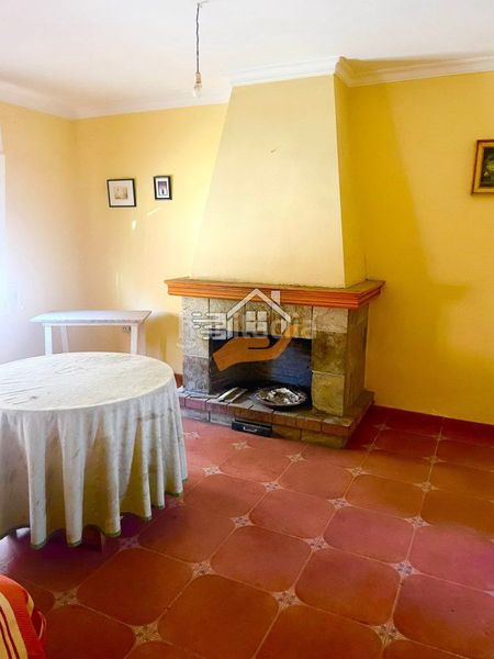Foto b152241a-72c3-438b-bc29-e70ca42c5c3a. Casa adossada a Chirivel