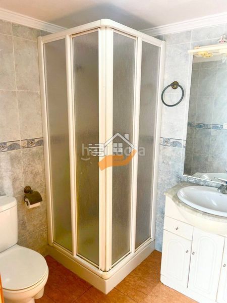 Foto b5426767-5b97-40eb-bf97-7a73716d6f27. Casa adossada a Oria