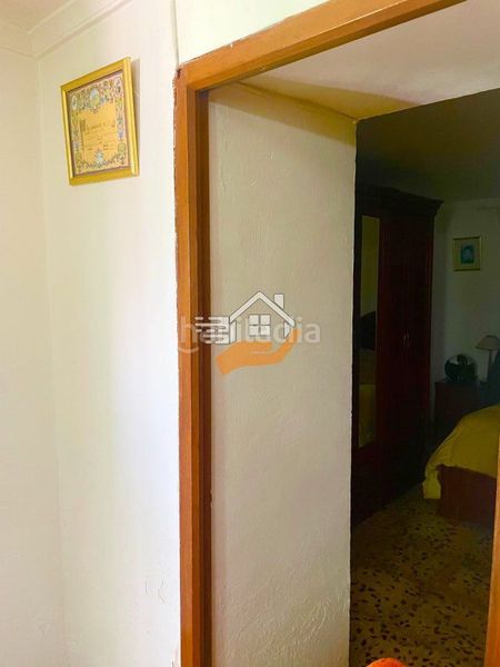 Foto bfb7cc1c-65a6-4573-8b78-f7433abc5c3b. Casa adossada a Oria