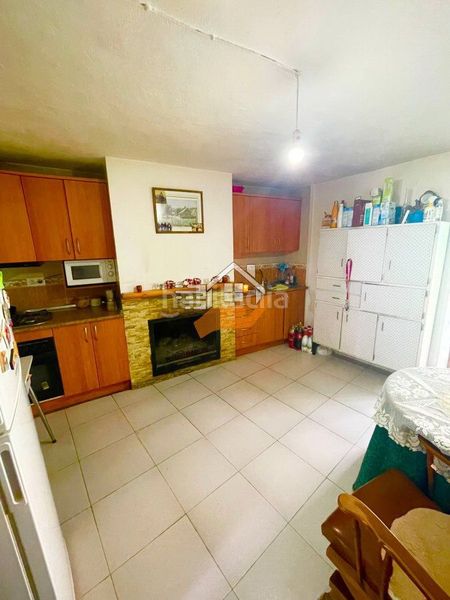 Foto ecf66f7a-8fd3-4895-bba5-1aef746b0d9a. Casa adossada a Oria