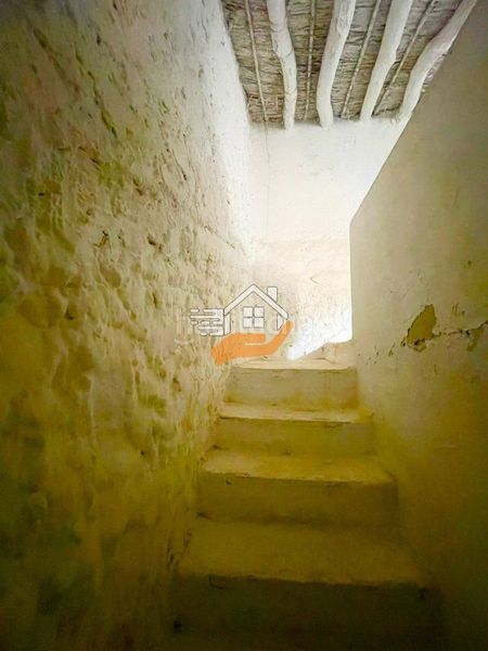 Foto f90262fe-9136-4eb4-896d-a10bc0376051. Casa adossada a Oria