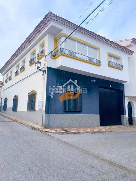 Foto 8d17a2b2-d421-465b-8980-2682465bd9cd. Edificio  en venta en vélezrubio, 6 dormitorios. en Vélez - Rubio