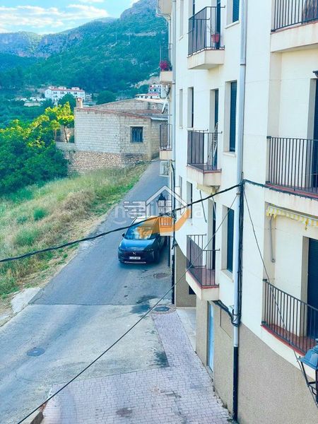 Foto be44b438-6265-418f-9a10-a1a8986360e7. Edificio in Yeste