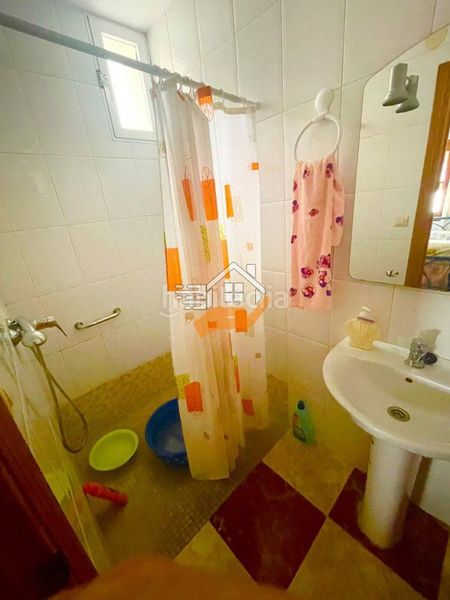 Foto aa5e8705-f703-47fb-967f-3af10082e8b1. Casa adossada a Vélez - Rubio