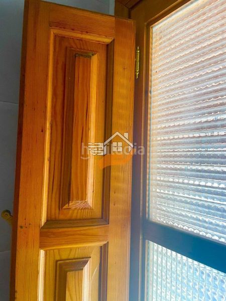 Foto aefbccb9-6d0d-48a3-9b2b-ce890d3e4843. Casa adossada a Vélez - Rubio