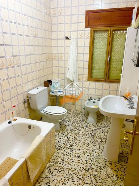 Foto 9f2fc316-52aa-4ef1-aacd-84621d9da346. Casa adossada a Vélez - Rubio