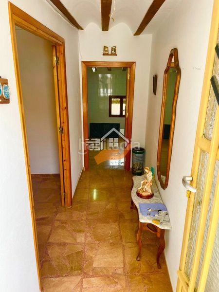 Foto b996d8f9-e540-4490-bf26-0497b40f728b. Casa adossada a Vélez - Rubio