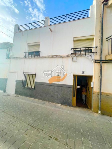 Foto ebd23ede-916c-493d-ac7f-4f94bc340ec7. Casa adossada a Vélez - Rubio