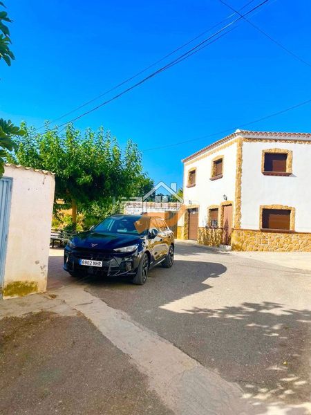 Foto ecd41dc0-82f2-4522-9180-af6d251bcb02. Casa adossada a Vélez - Rubio
