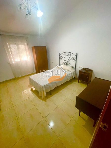 Foto 1f15a0a7-f5b8-410a-be4e-e01a976cd544. Casa adossada a Vélez - Rubio