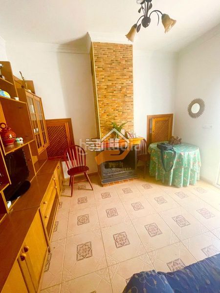 Foto f6c4e189-1a4a-4994-915e-084ff784fa0c. Casa adossada a Vélez - Rubio