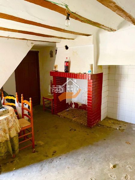 Foto 05ce9457-1492-4d89-b807-a1216aa50406. Casa adossada amb aparcament a María