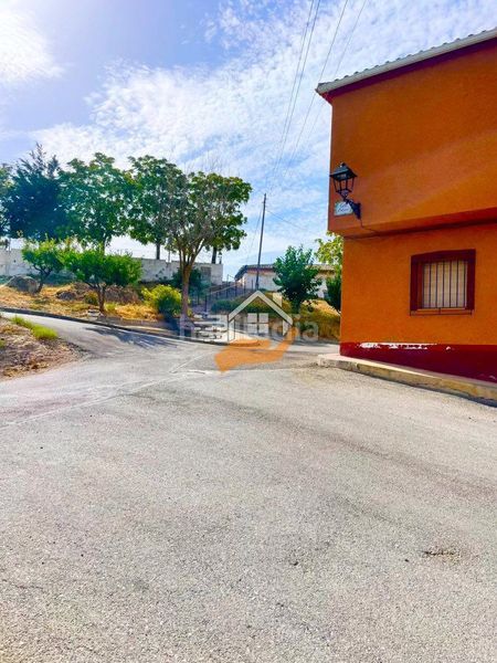 Foto c8ce2ef4-dceb-4c90-81ca-d0c0b85609b8. Casa adossada amb aparcament a María