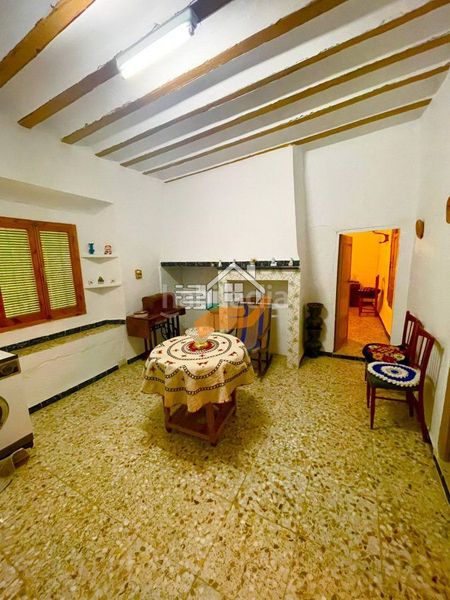 Foto 0c1b2ad9-ff1d-4de4-9402-9a17bf89c0d0. Casa adossada a Vélez - Blanco