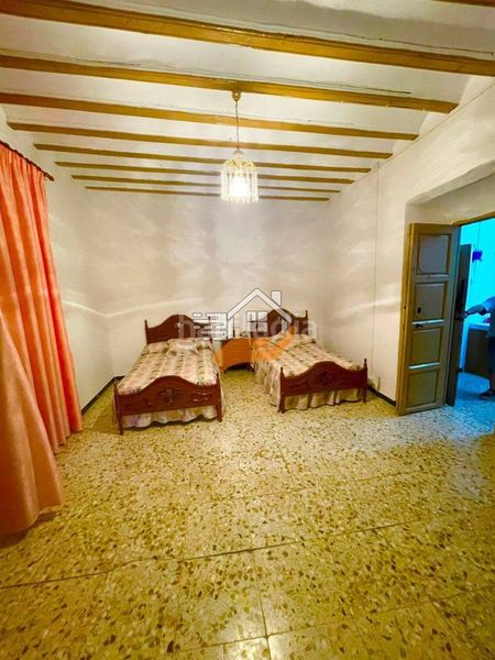 Foto f22fc364-8ea1-4e2d-8e96-dd059622ec4c. Casa adossada a Vélez - Blanco