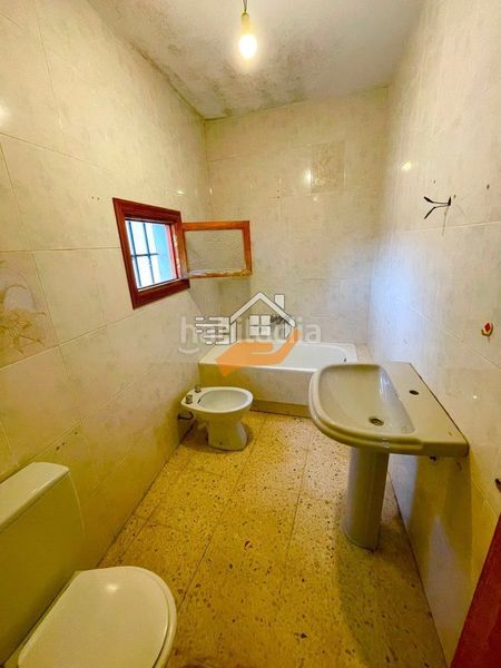 Foto 9e923426-bf2d-4c51-a21c-0ea0e97a54f7. Casa adossada a Vélez - Rubio