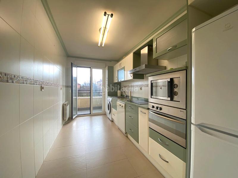 Foto 62b4aa7d-7f68-4fef-86a9-75b3f2faa600. Appartement avec chauffage parking dans San Martín Vitoria - Gasteiz