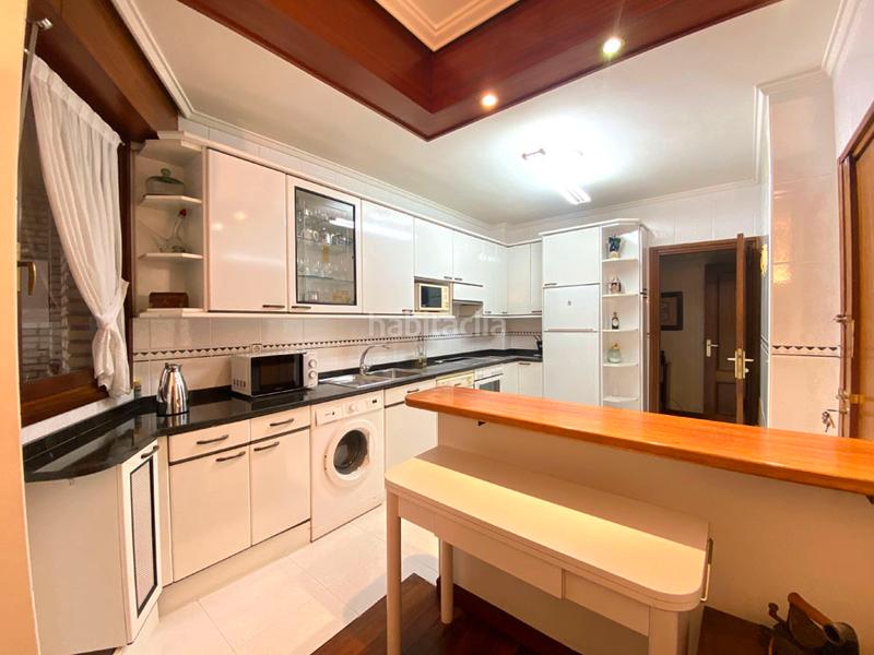 Foto 89933e25-37b6-4d4d-adbb-fb469169f914. Appartamento con riscaldamento parcheggio in Ensanche Vitoria - Gasteiz