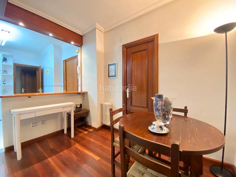 Foto adb57f64-e55b-4877-a294-290a7b5371dd. Appartamento con riscaldamento parcheggio in Ensanche Vitoria - Gasteiz