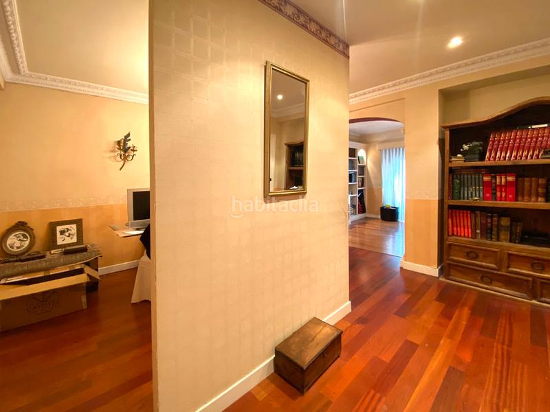 Foto c765a99c-729b-4efc-98e7-5f7bcf909d49. Flat with heating in Ensanche Vitoria - Gasteiz