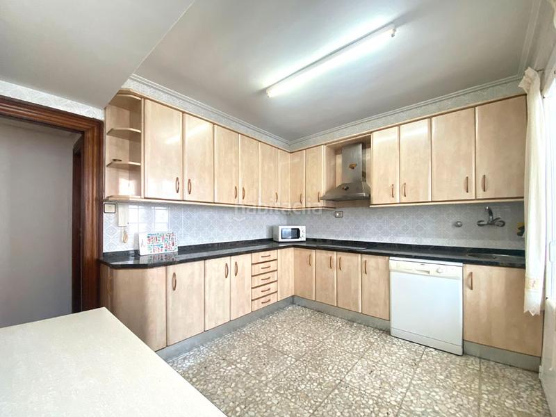 Foto f9f37de8-be40-493f-bd51-8bcd549e9c14. Piso en Lovaina Vitoria - Gasteiz
