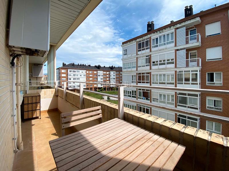 Foto cc5af088-b721-4163-99c3-7bd4b5f2cb54. Piso en Lakua-Bizkarra Vitoria - Gasteiz