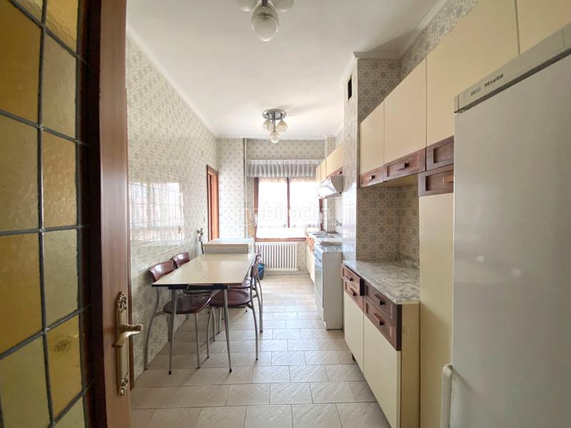 Foto 5bf5c3fb-9e3b-4de4-ba0e-c01eb5567135. Appartement avec chauffage parking dans Txagorritxu Vitoria - Gasteiz