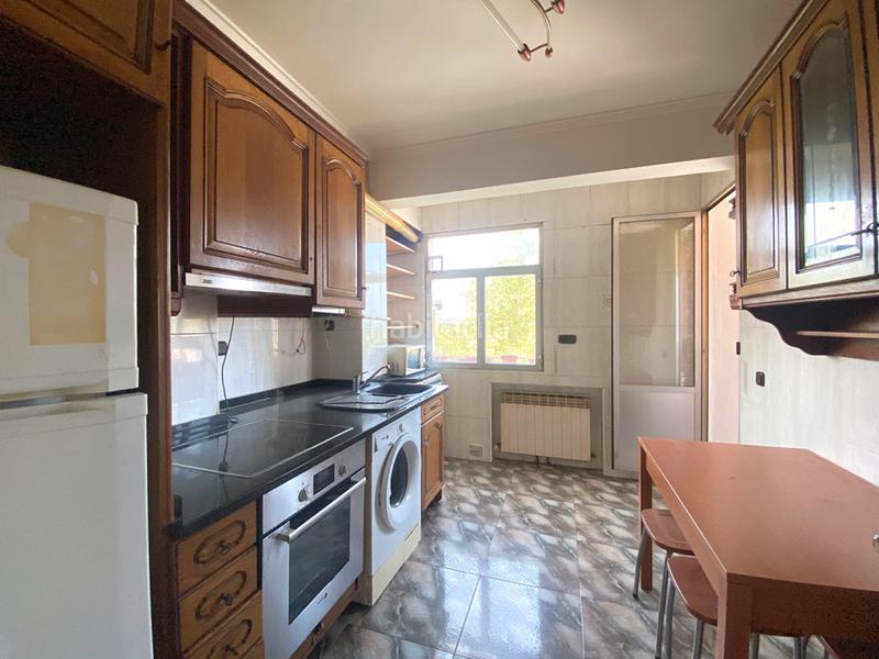 Foto bf9b3b6f-0ba9-4c03-940a-7d58b65d5d51. Appartamento con riscaldamento parcheggio in El Pilar Vitoria - Gasteiz