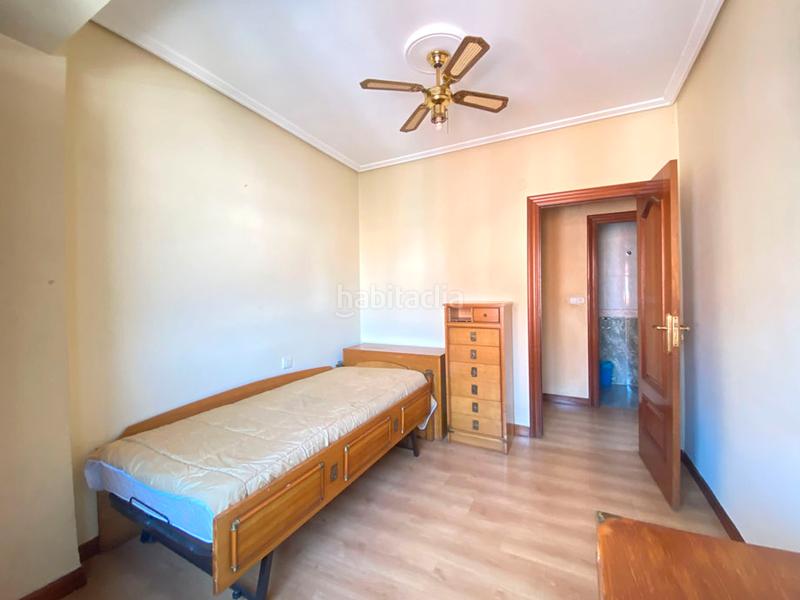 Foto 3b9ca7ad-da72-4161-9513-5a53ecde2cb6. Flat with heating parking in El Pilar Vitoria - Gasteiz