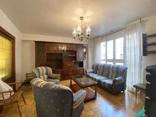 Etagenwohnung in Casco Viejo