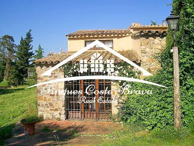 Foto f0ff487b-9ee4-45e0-909a-56de5a8d7593. Mas avec parking piscine dans Calella de Palafrugell