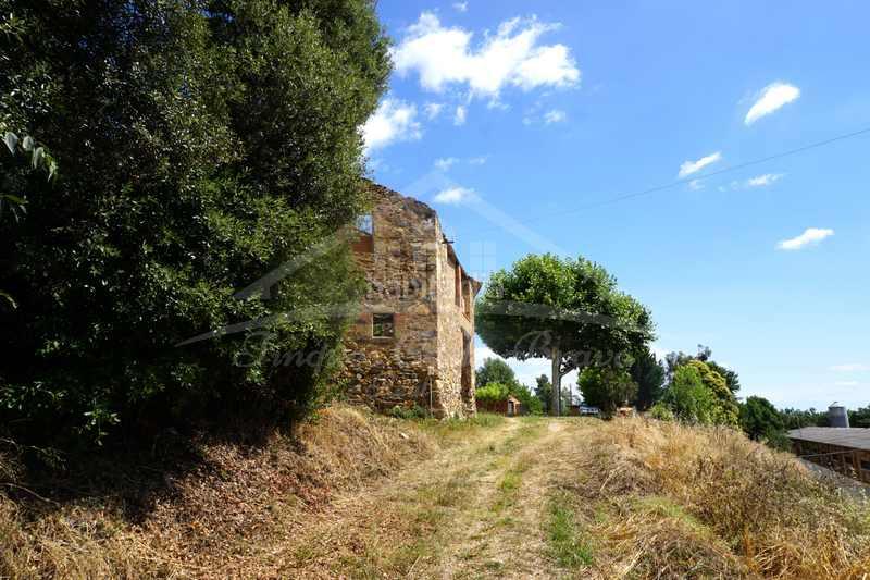 Foto 0b37ef0d-9e36-43c9-ae4b-c90319bc5a16. Bauernhof mit heizung parking in Brunyola i Sant Martí Sapresa