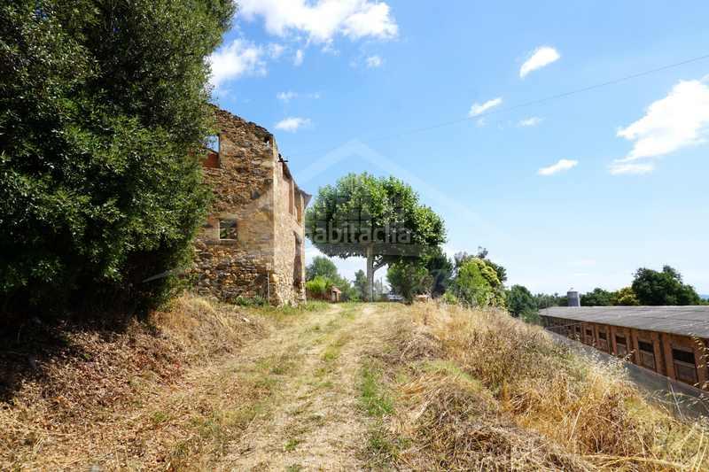 Foto 481f665a-03fc-4419-a437-a0183ddd3ae2. Bauernhof mit heizung parking in Brunyola i Sant Martí Sapresa