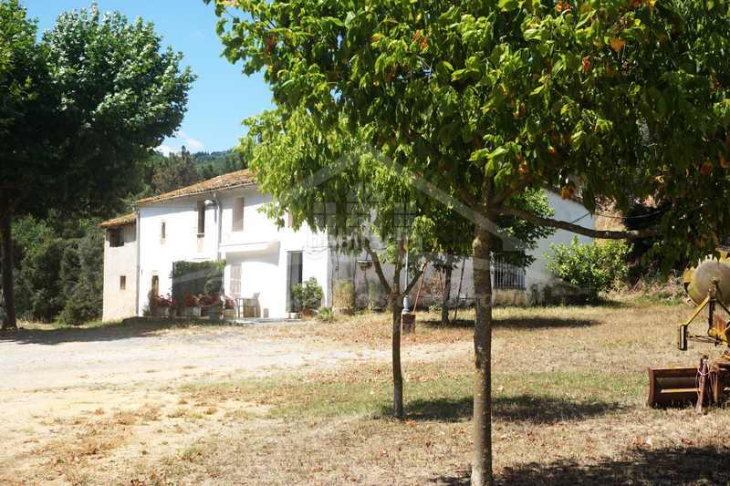 Foto fa50c6b4-83f6-45d3-9634-542e82ca767d. Bauernhof mit heizung parking in Brunyola i Sant Martí Sapresa