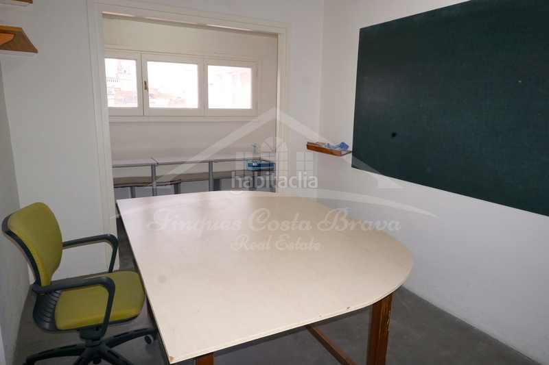 Foto 81030d77-ba62-4b2c-aaed-a41defa8c256. Lloguer oficina a Centre Palafrugell